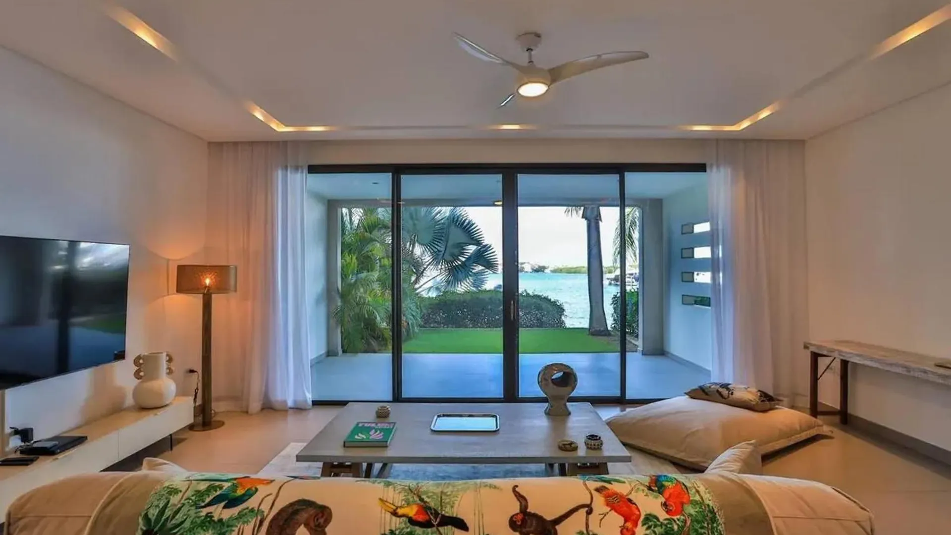 Charming Apartment In Cole Bay With Sea View 70 M² シンプソン・ベイ 0*,  シント・マールテン